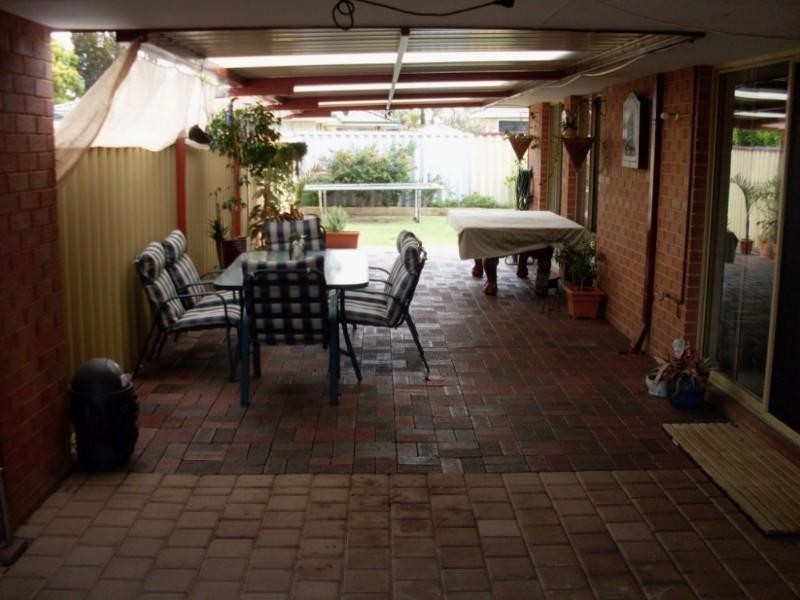 25 Wenstead Place, Stratton WA 6056