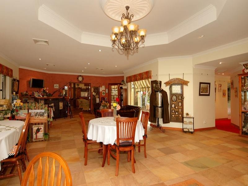 131 Lakeview Drive, Gidgegannup WA 6083