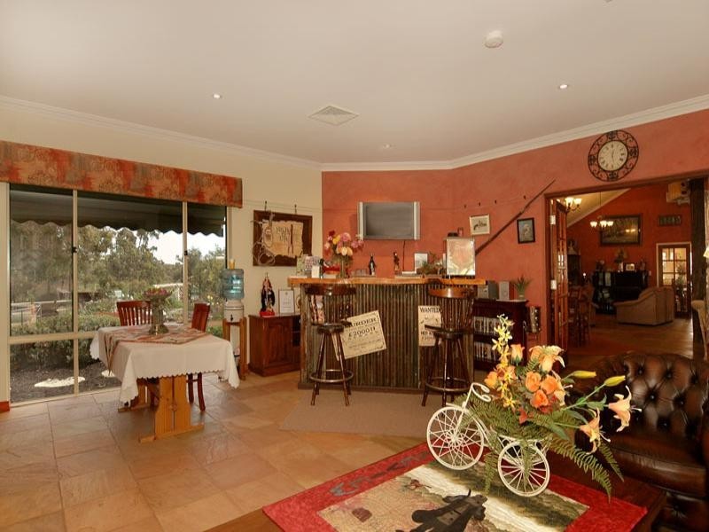 131 Lakeview Drive, Gidgegannup WA 6083