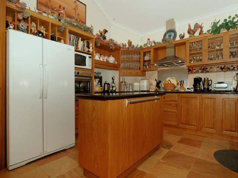 131 Lakeview Drive, Gidgegannup WA 6083