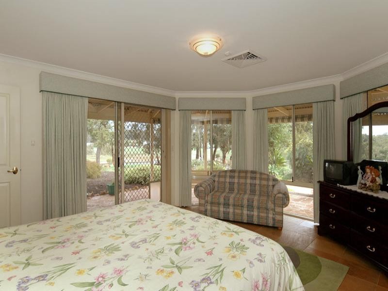 131 Lakeview Drive, Gidgegannup WA 6083