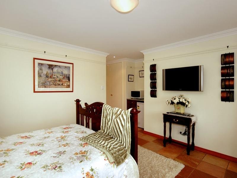 131 Lakeview Drive, Gidgegannup WA 6083