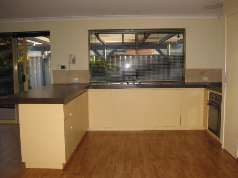 52 Edwards Entrance, Stratton WA 6056