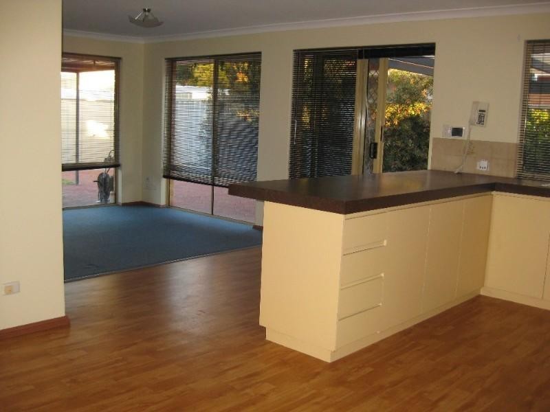 52 Edwards Entrance, Stratton WA 6056