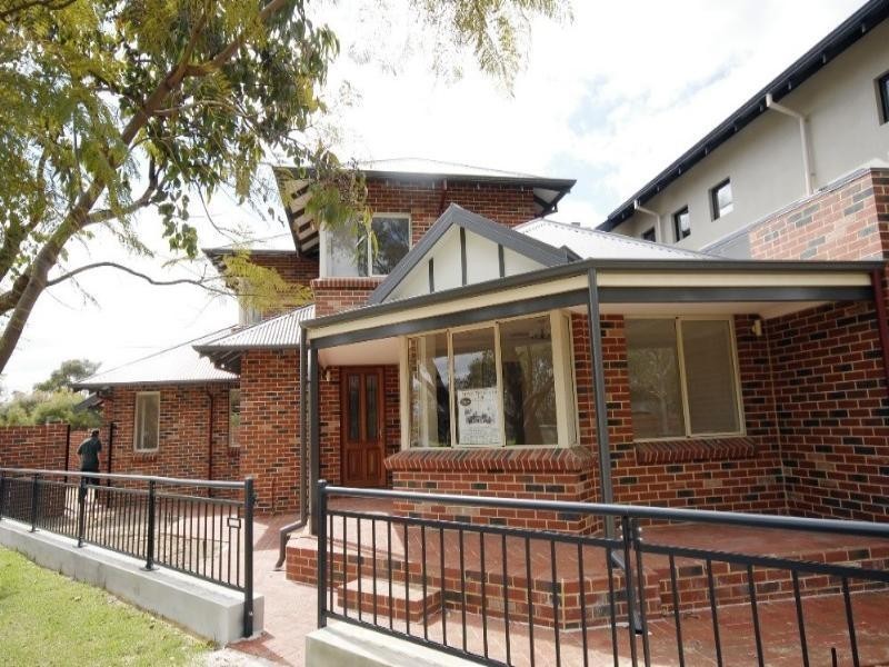 1/2 Hebe Place, Woodbridge WA 6056