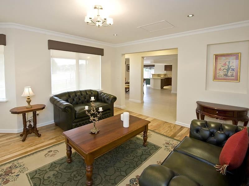 1/2 Hebe Place, Woodbridge WA 6056