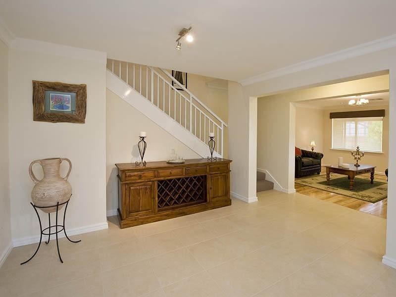 1/2 Hebe Place, Woodbridge WA 6056