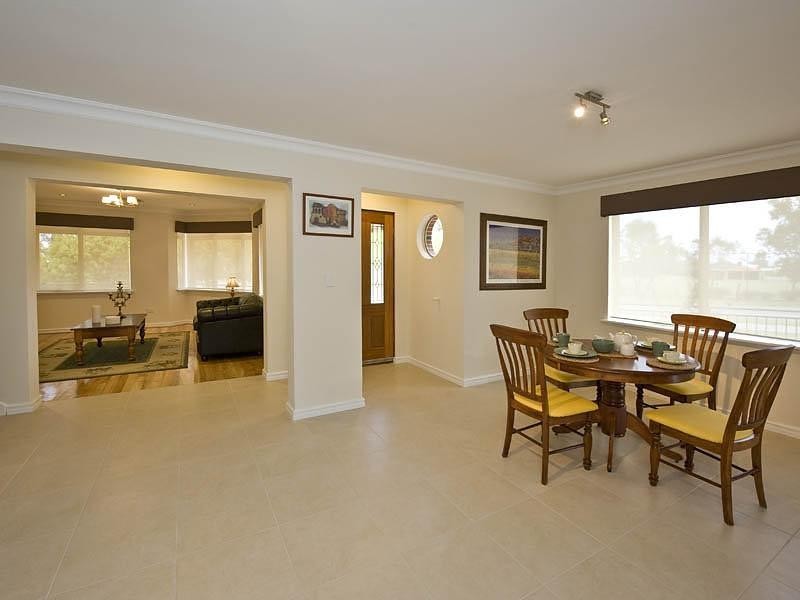 1/2 Hebe Place, Woodbridge WA 6056