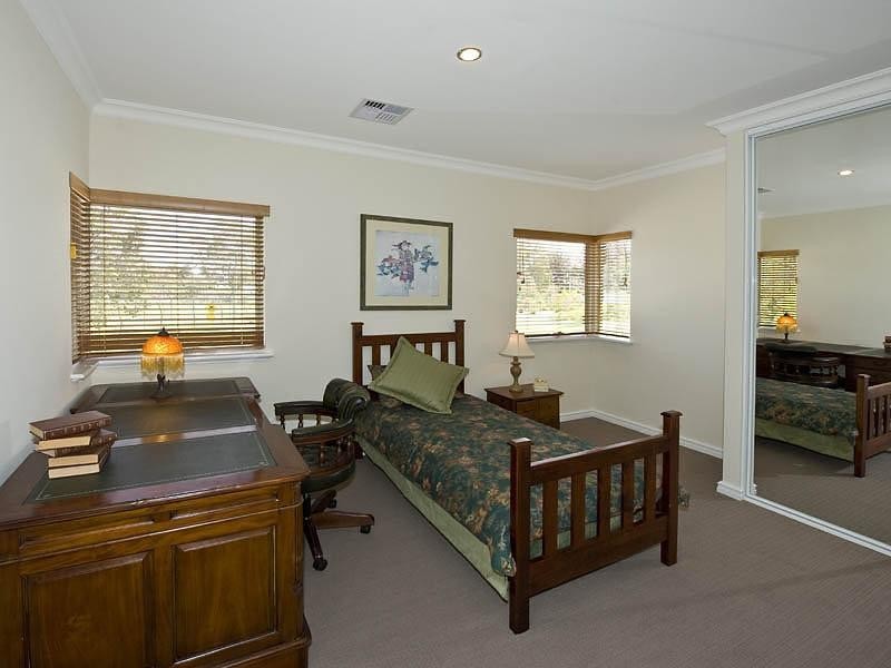 1/2 Hebe Place, Woodbridge WA 6056