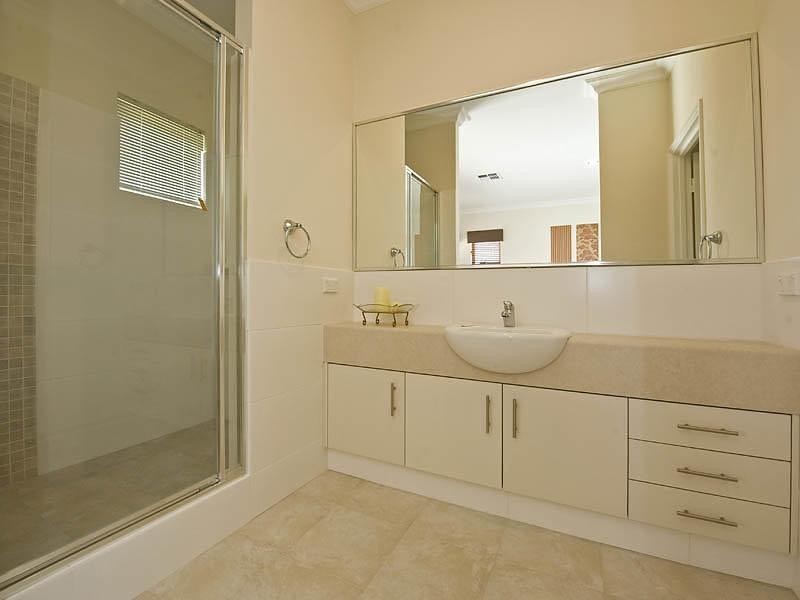 1/2 Hebe Place, Woodbridge WA 6056