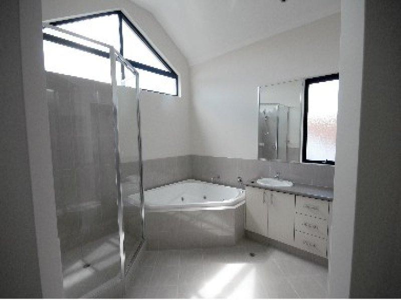 2/2 Hebe Lane, Woodbridge WA 6056