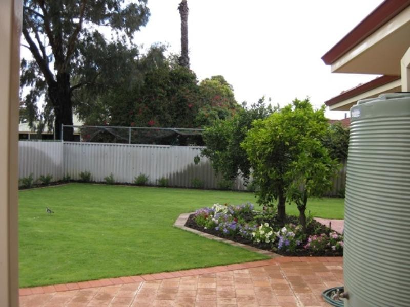 1 Crosbie Close, Middle Swan WA 6056