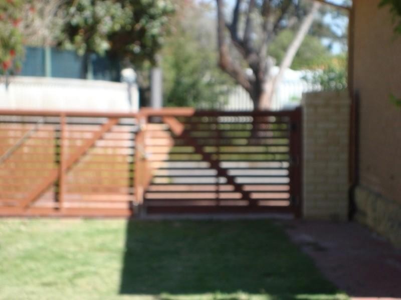 1 Crosbie Close, Middle Swan WA 6056