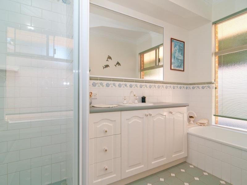 33 Kingsfield Avenue, Swan View WA 6056