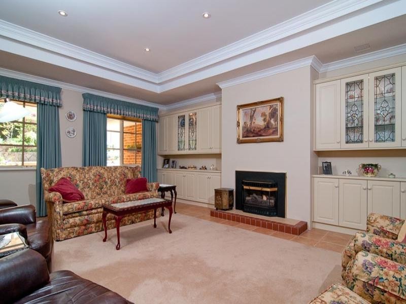 33 Kingsfield Avenue, Swan View WA 6056