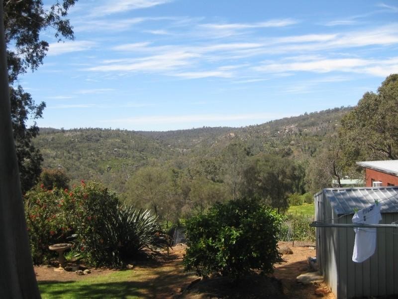 570 Viveash Road, Swan View WA 6056