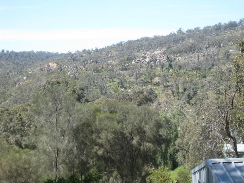 570 Viveash Road, Swan View WA 6056