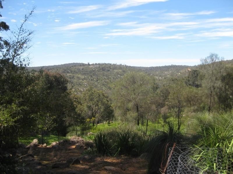 570 Viveash Road, Swan View WA 6056