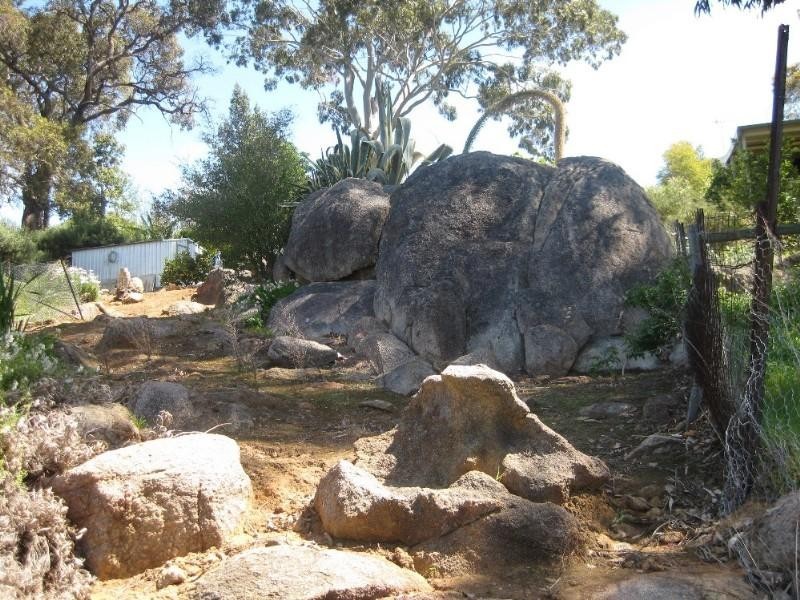 570 Viveash Road, Swan View WA 6056