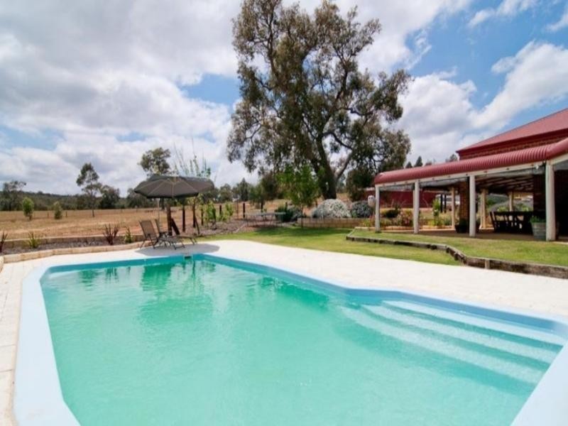 86 Patens Drive, Lower Chittering WA 6084