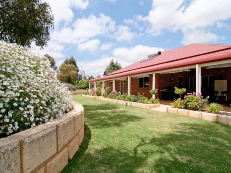 86 Patens Drive, Lower Chittering WA 6084