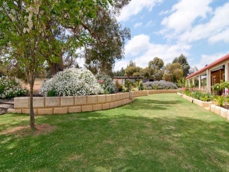 86 Patens Drive, Lower Chittering WA 6084