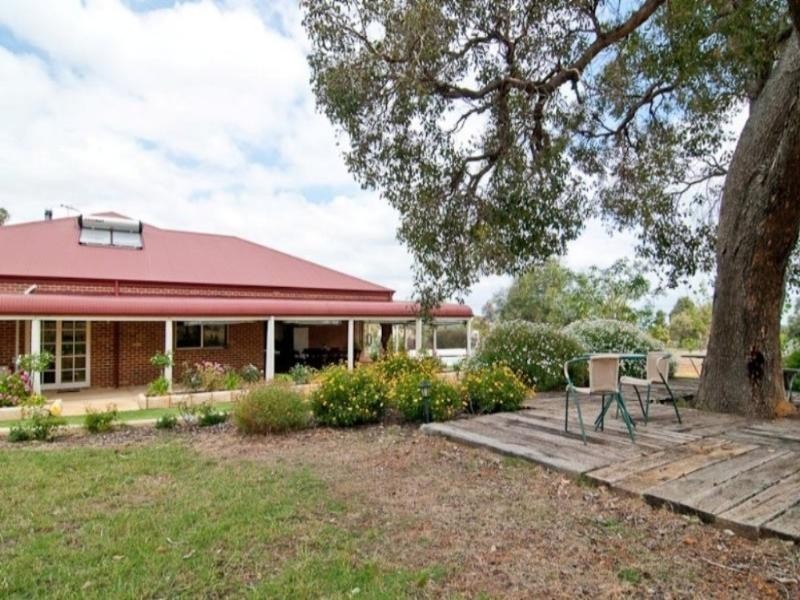 86 Patens Drive, Lower Chittering WA 6084