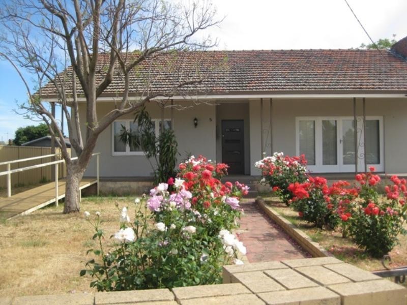 5 Templeman Place, Midland WA 6056