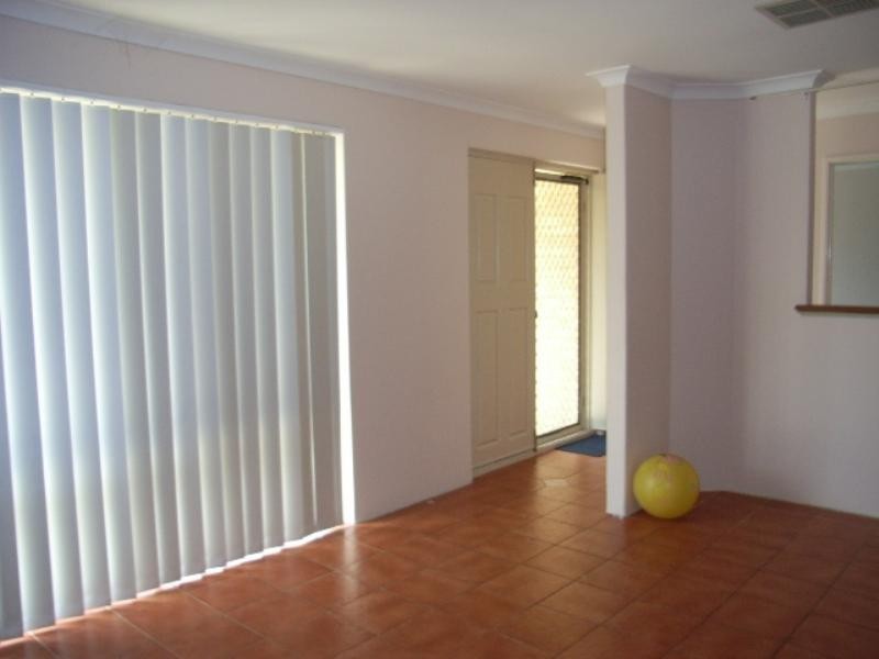 6 Amcer Rise, Stratton WA 6056