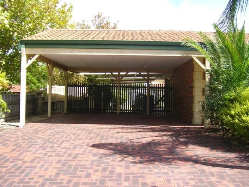 12 Tatlock Way, Stratton WA 6056