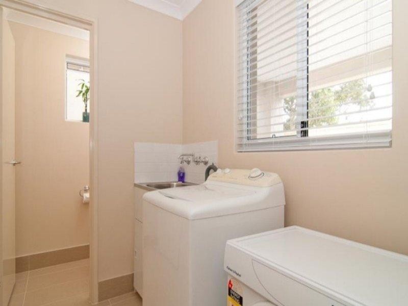 2/12 Charles East Street, Midland WA 6056