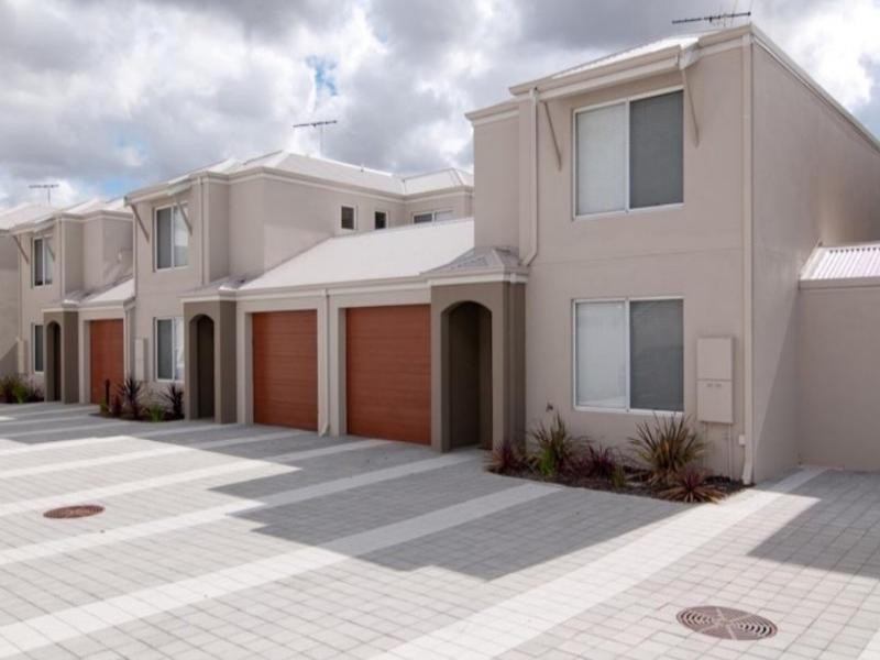 2/12 Charles East Street, Midland WA 6056