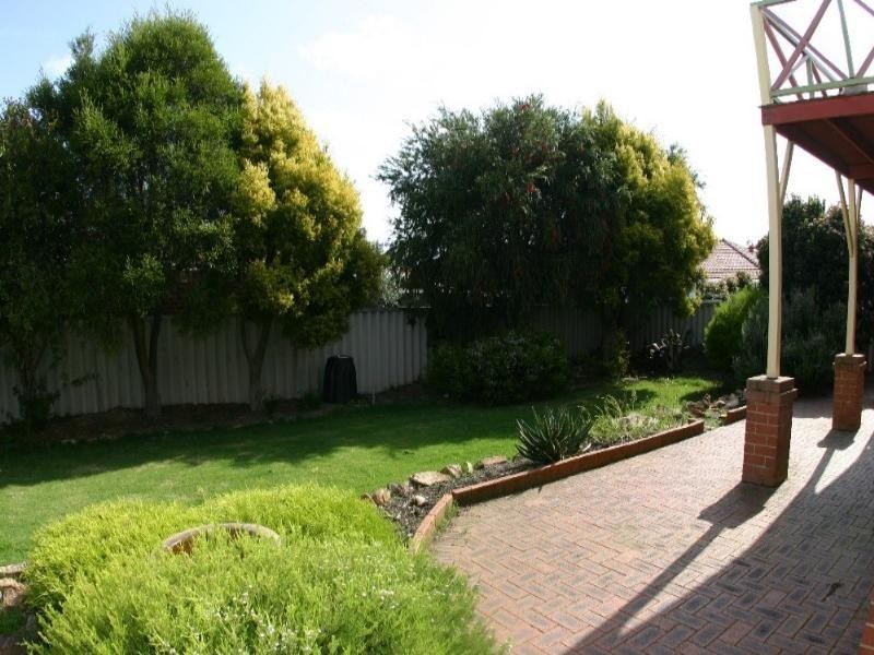 26 Bernley Drive, Viveash WA 6056