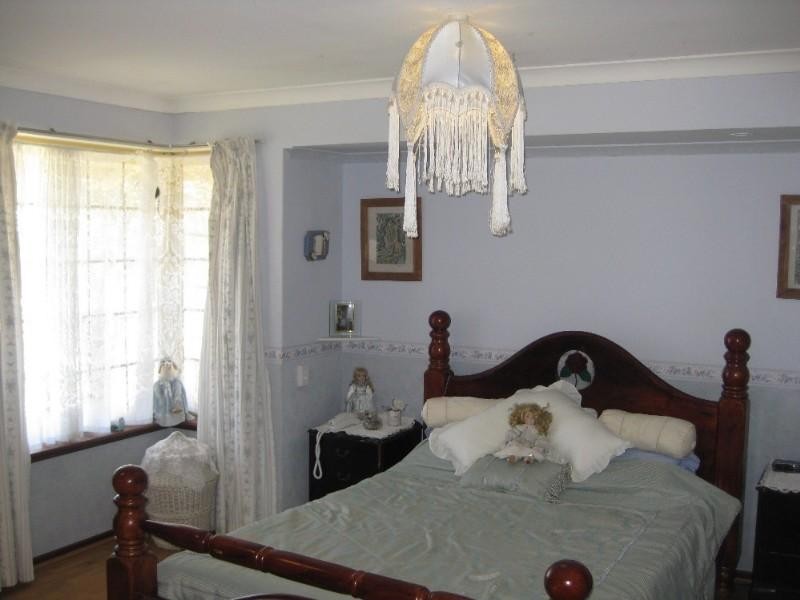 23 Bernley Drive, Viveash WA 6056