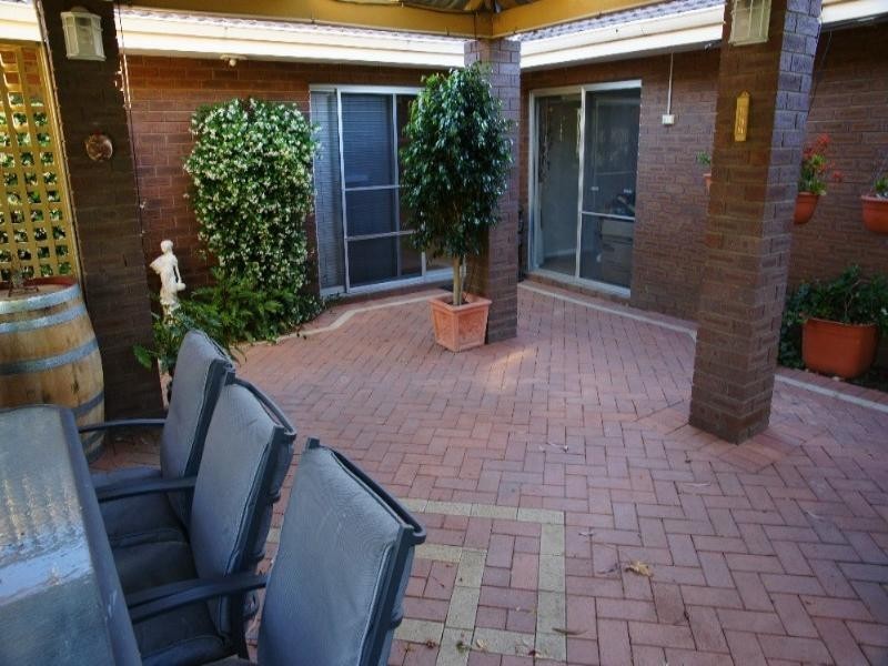 21 Carlton Place, Swan View WA 6056