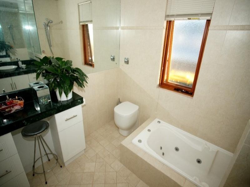 21 Carlton Place, Swan View WA 6056