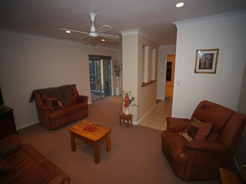 21 Carlton Place, Swan View WA 6056