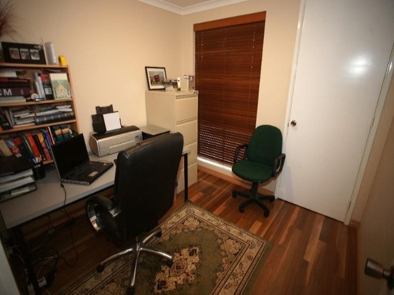 21 Carlton Place, Swan View WA 6056