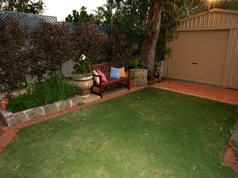 21 Carlton Place, Swan View WA 6056