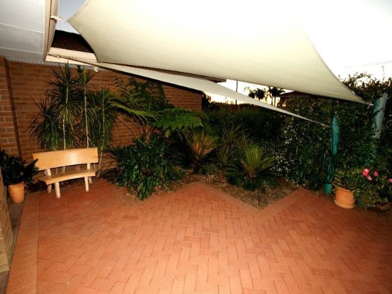 21 Carlton Place, Swan View WA 6056