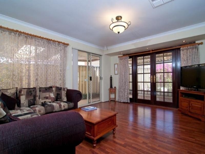 7 Kybra Grove, Stratton WA 6056