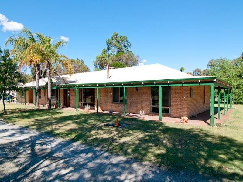 38 Chateau Place, Belhus WA 6069
