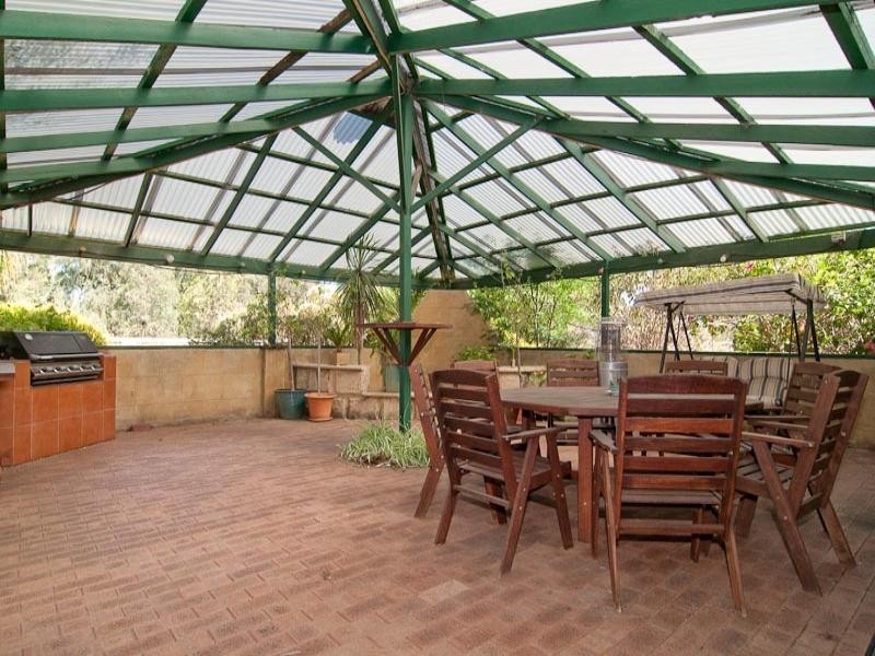 38 Chateau Place, Belhus WA 6069