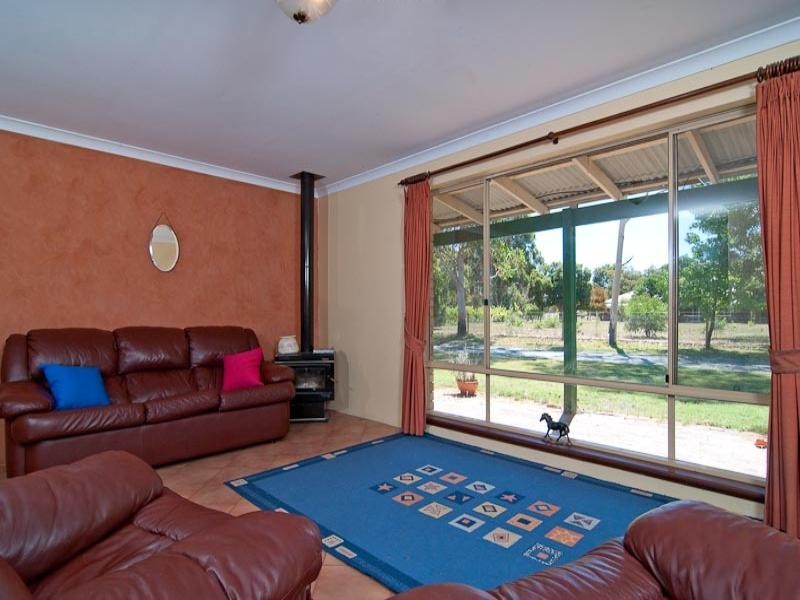 38 Chateau Place, Belhus WA 6069