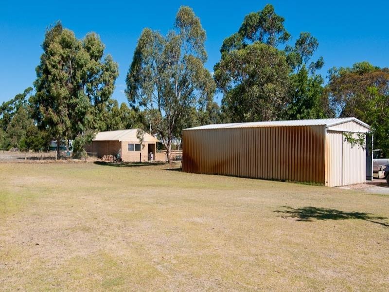 38 Chateau Place, Belhus WA 6069