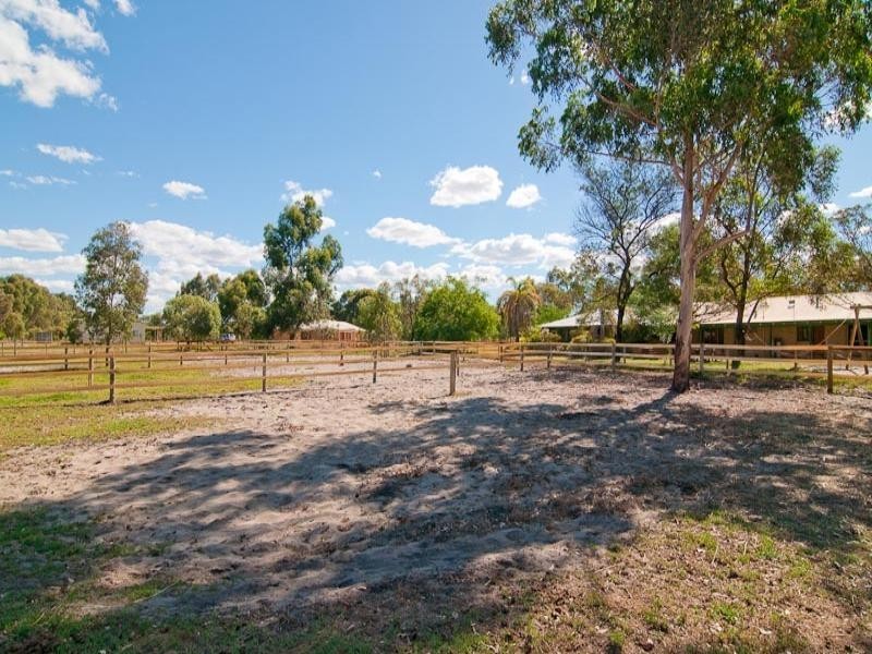 38 Chateau Place, Belhus WA 6069