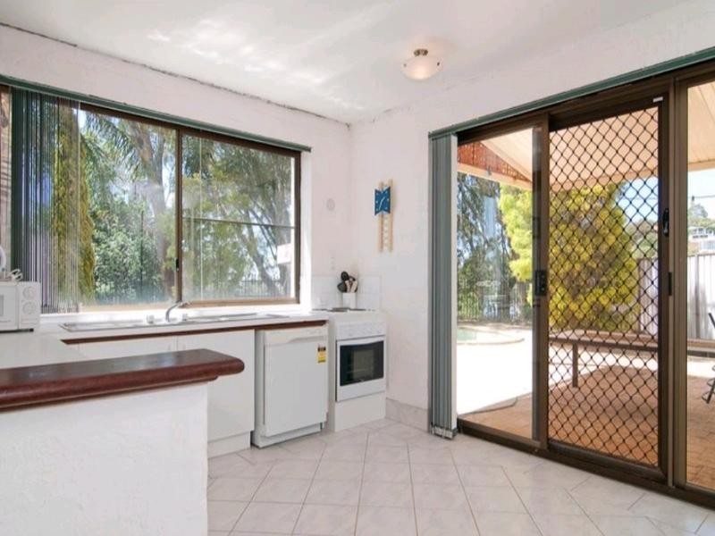 6 Grevillea Crescent, Swan View WA 6056