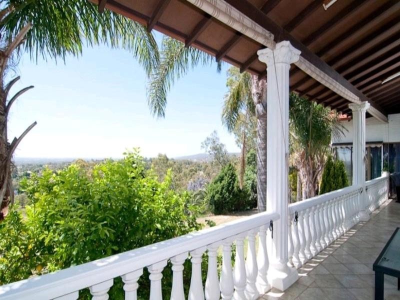 6 Grevillea Crescent, Swan View WA 6056