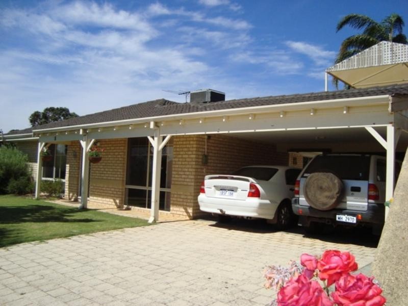 8 Pagnell Way, Swan View WA 6056