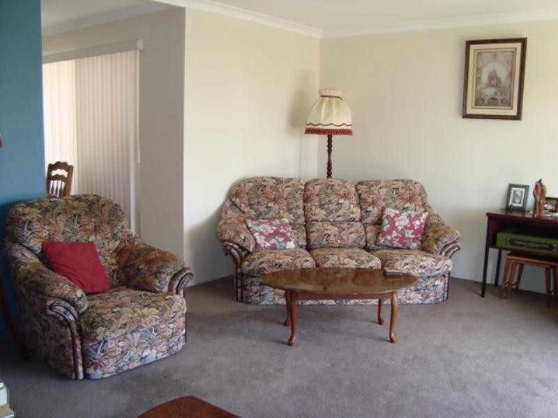 8 Pagnell Way, Swan View WA 6056